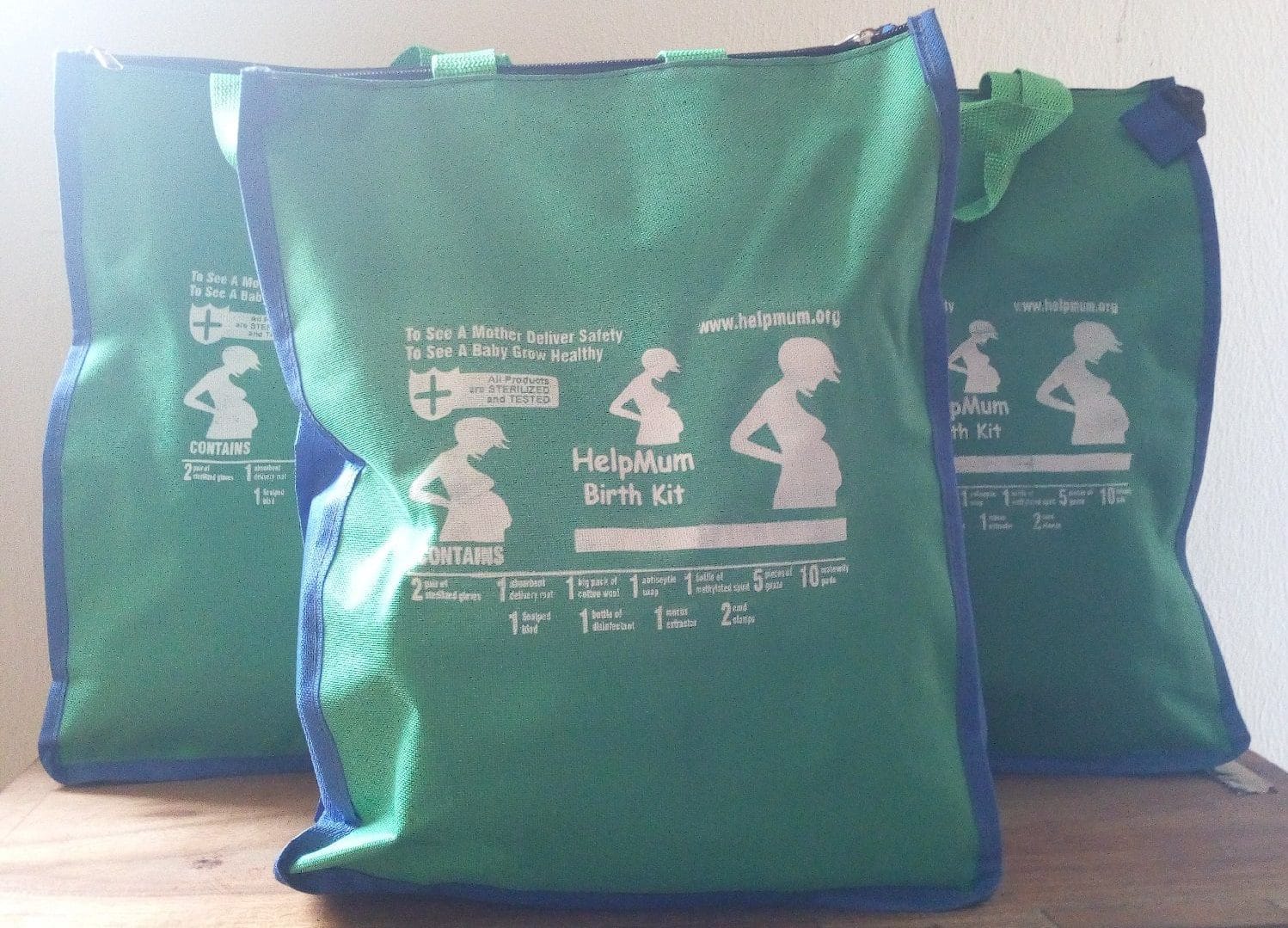 HelpMum-bag-packed-kits